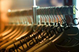 İşveren çalışanının kılık ve kıyafetine karışabilir mi? giysi 1483299623 300x200 - İşveren çalışanının kılık ve kıyafetine karışabilir mi?