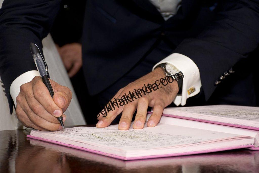 imza 1543473863 1024x682 - İşveren işçiden senet alabilir mi?