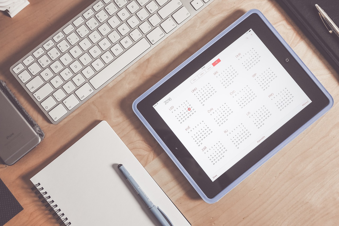apple calendar desk device 1867752 - Yeni iş arama izni ücreti nasıl hesaplanır?